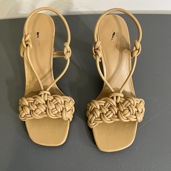 NWOT VINCE Quenelle Sandal‎ in Dune (7.5) - Picture 4 of 11